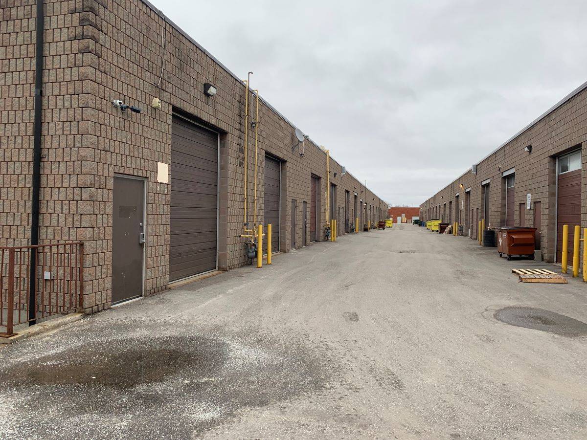 Toronto E11, ON M1X 1L5,2721 Markham RD #10,11