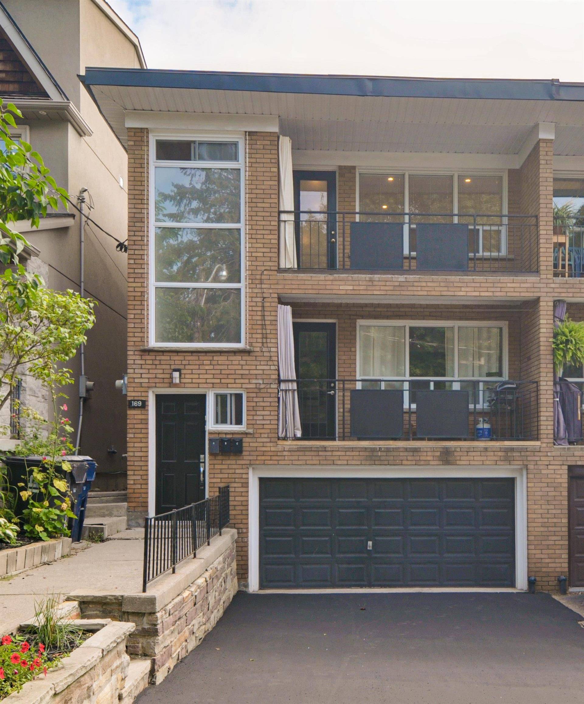 Toronto E02, ON M4L 3V1,169 Bellefair AVE #Bsmt