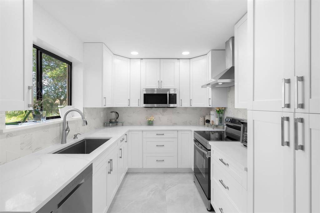 Coral Springs, FL 33071,9502 SW 1st Ct