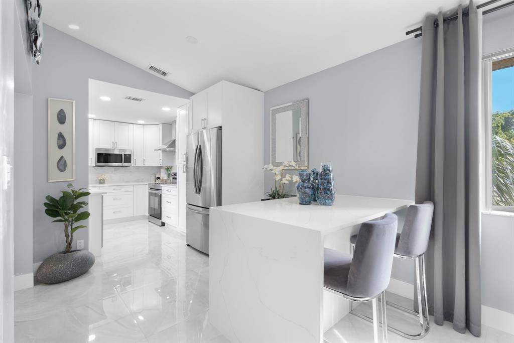 Coral Springs, FL 33071,9502 SW 1st Ct