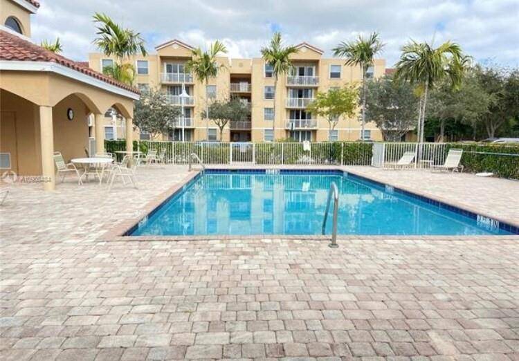 Dania Beach, FL 33004,509 E SHERIDAN ST #105