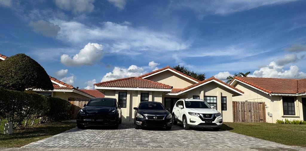 Hialeah, FL 33015,8455 NW 190th Ter