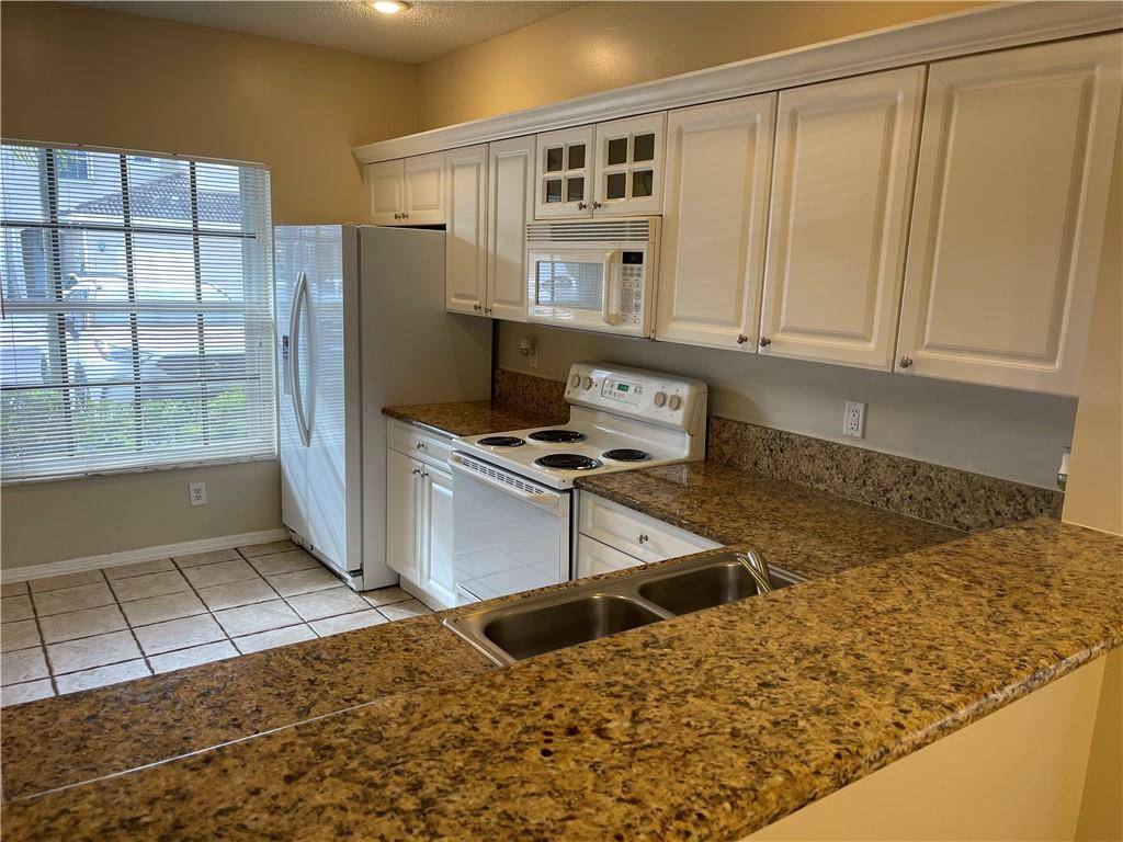 Pembroke Pines, FL 33025,12115 SW 2nd St