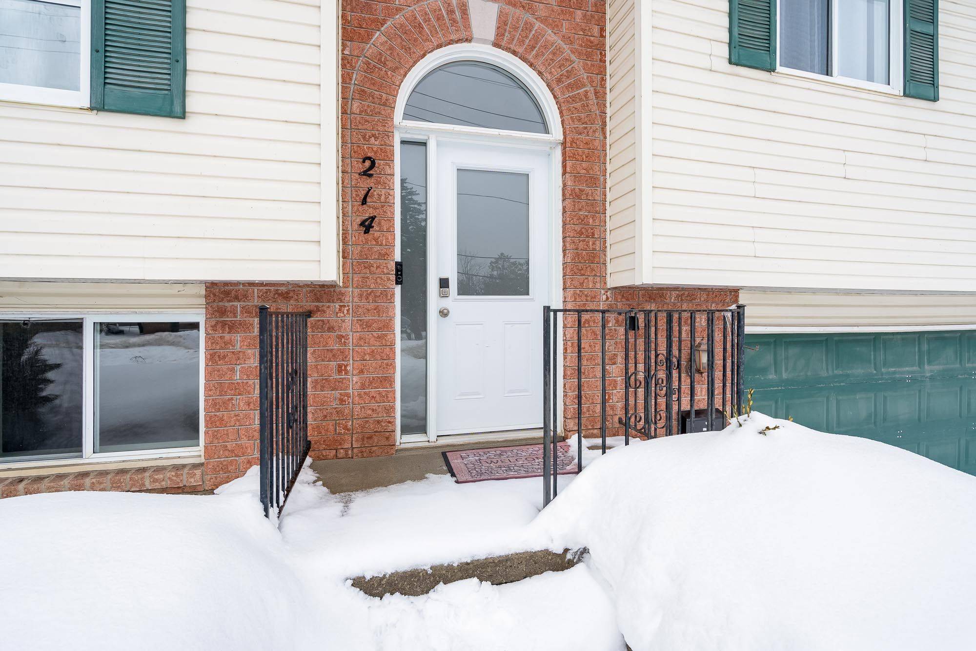 Barrie, ON L4N 8A7,214 Huronia RD