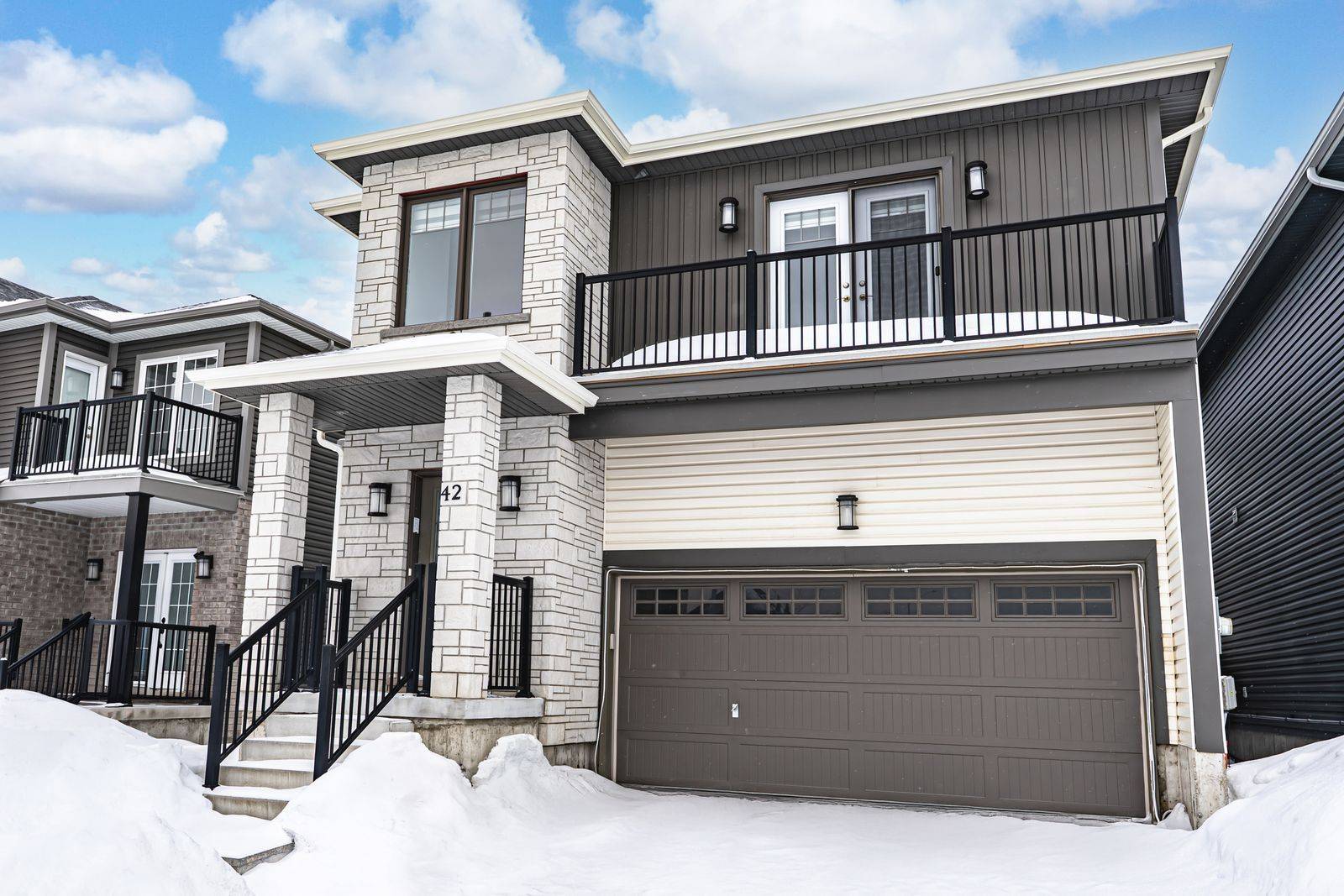 Barrie, ON L9J 0H9,42 Alaskan HTS