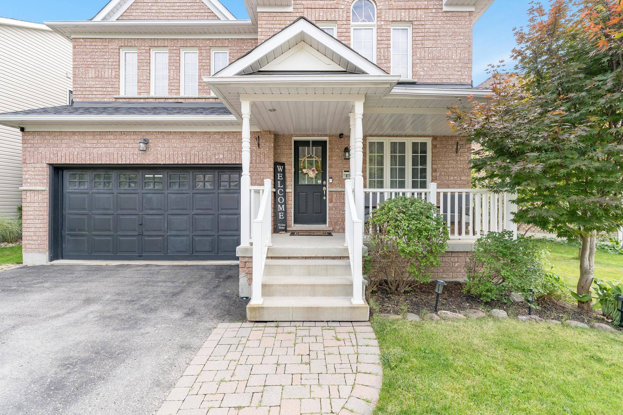 Barrie, ON L4M 7G6,3 Saxon RD