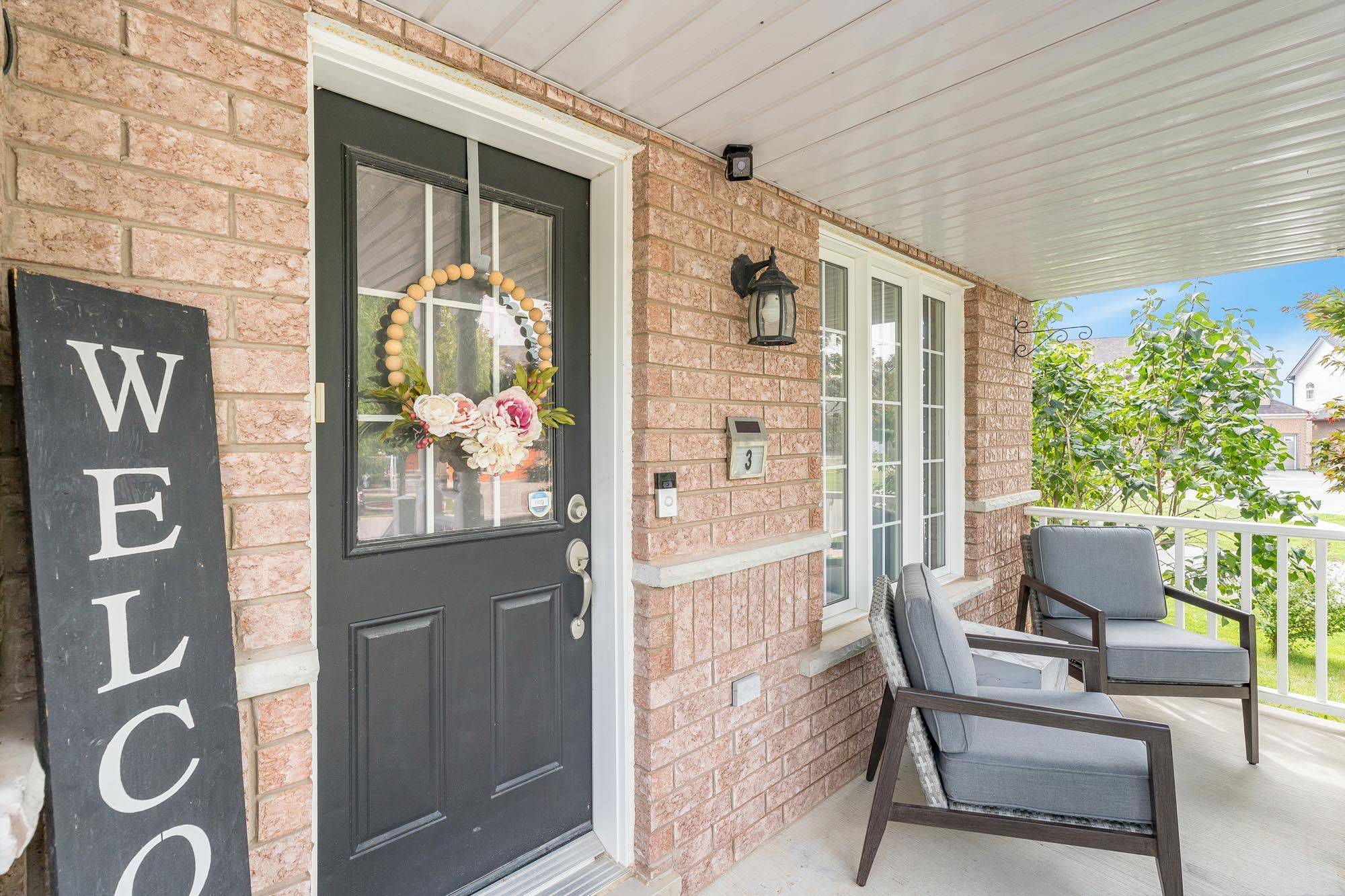 Barrie, ON L4M 7G6,3 Saxon RD