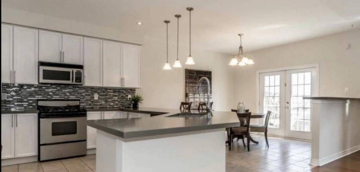 Mississauga, ON L5M 6J5,5847 Summerside DR