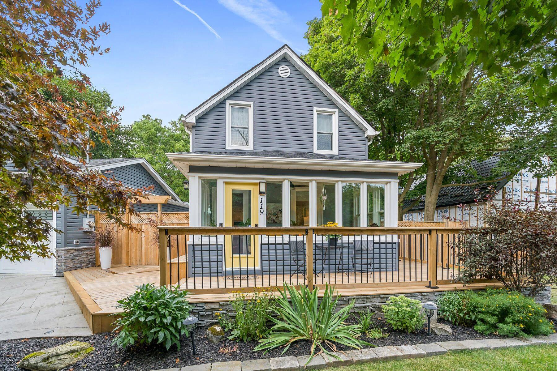 Halton Hills, ON L7J 2E1,119 CRESCENT ST