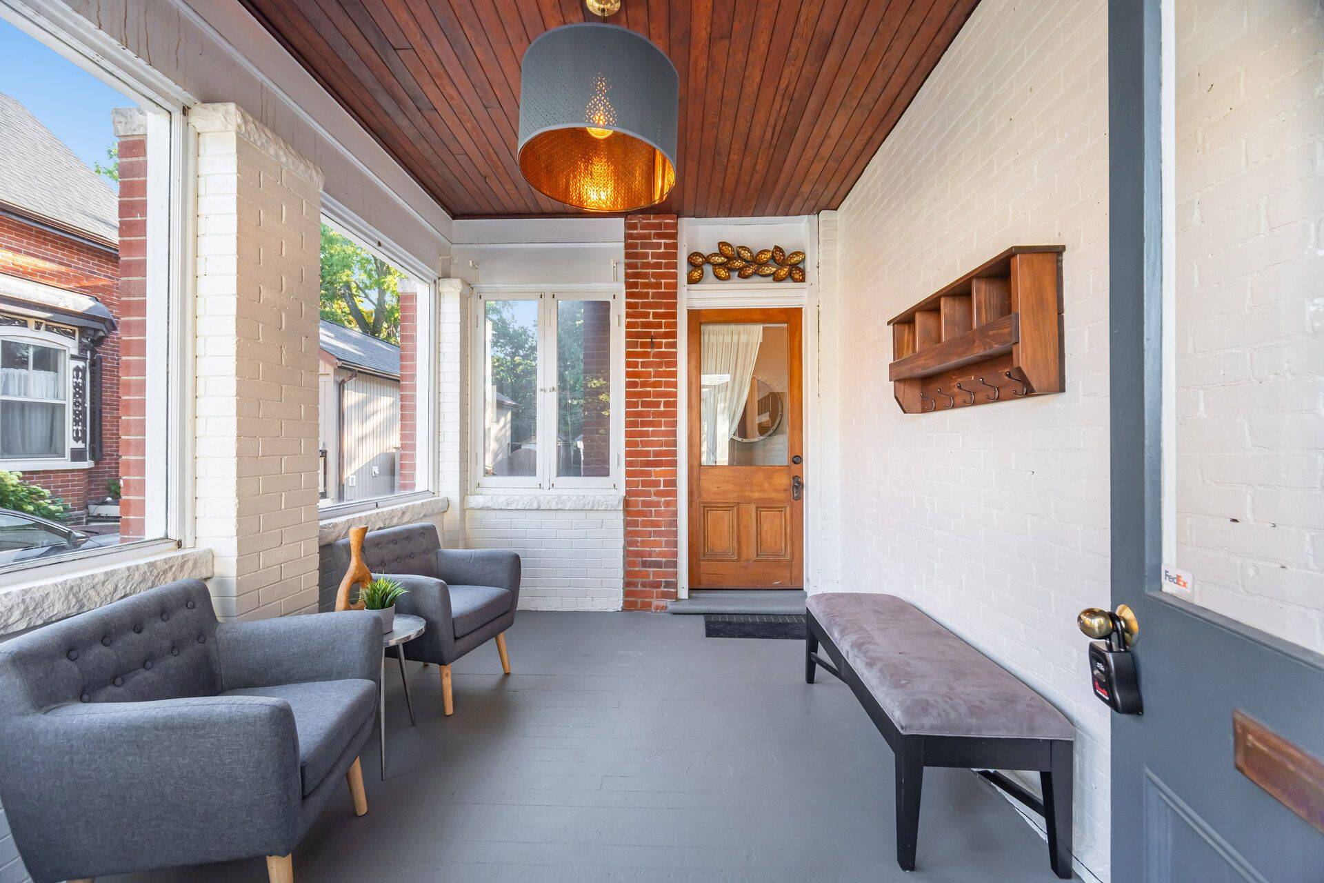 Brampton, ON L6W 2H5,51 Chapel ST