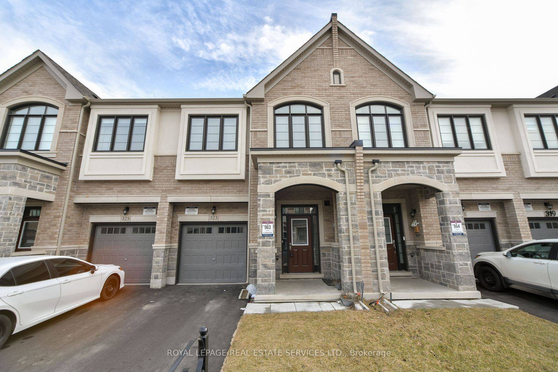 Milton, ON L9E 1T2,323 Thimbleweed CT