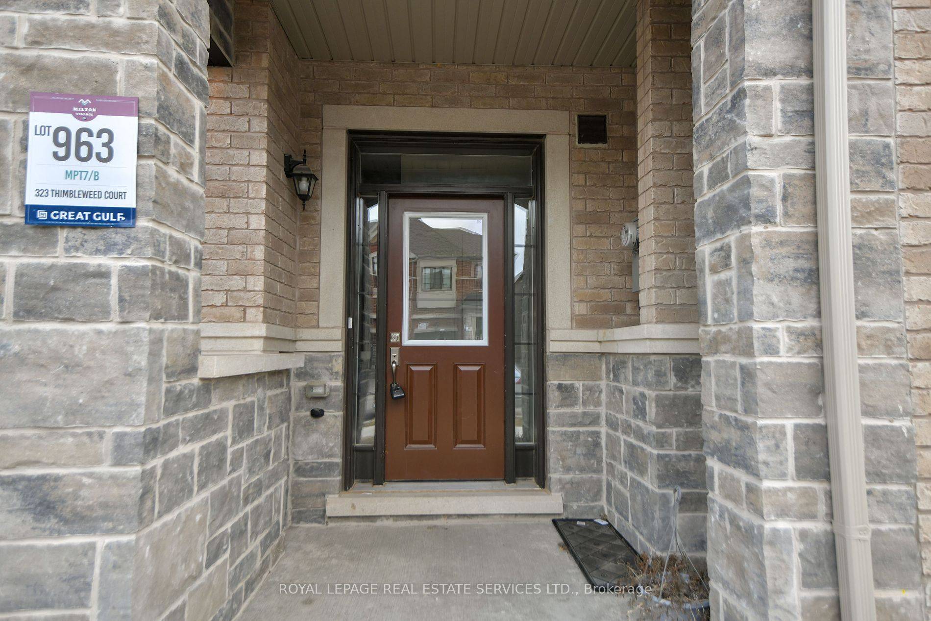 Milton, ON L9E 1T2,323 Thimbleweed CT