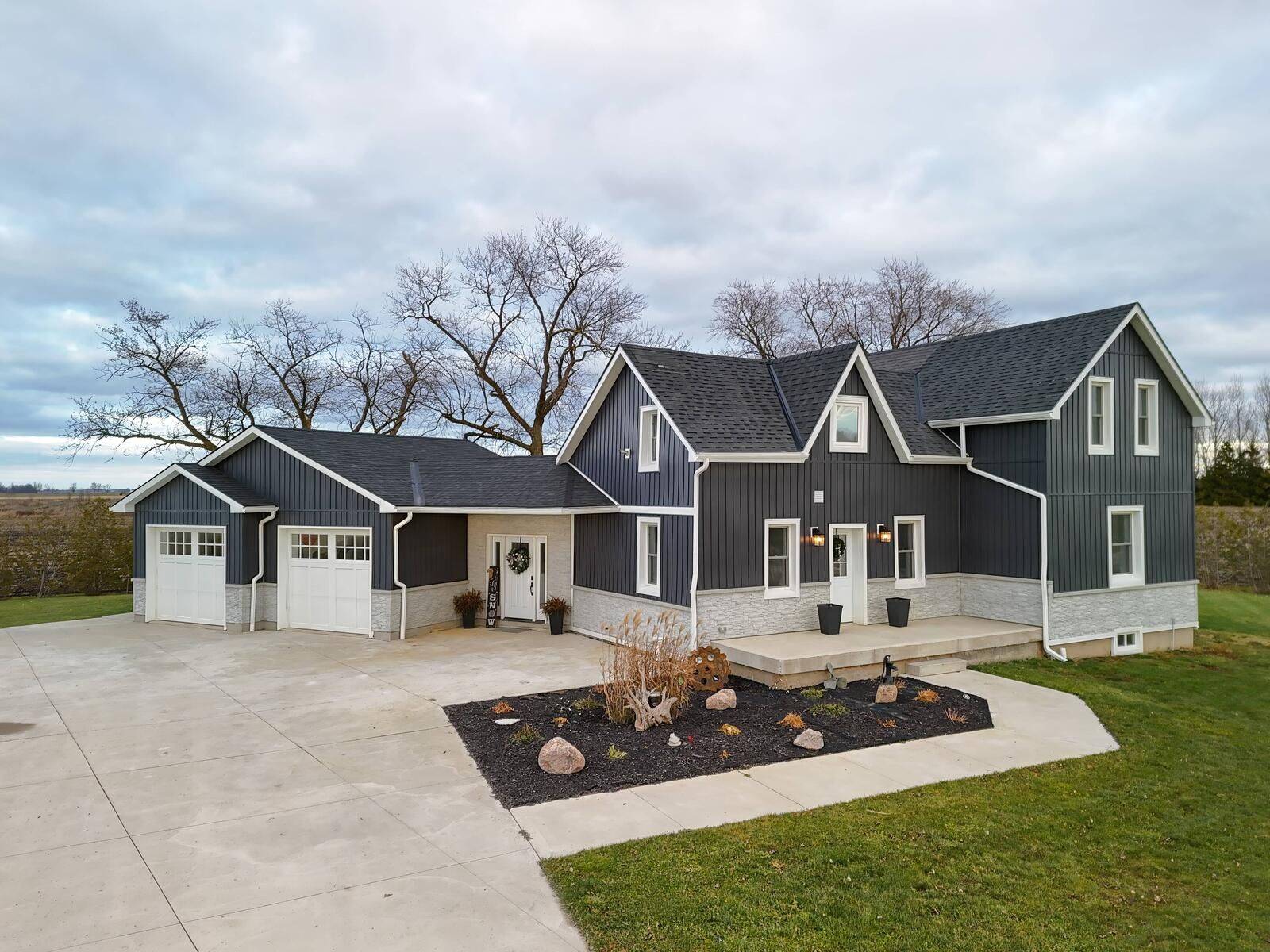 Perth East, ON N0K 1J0,5376 Line 49 Line