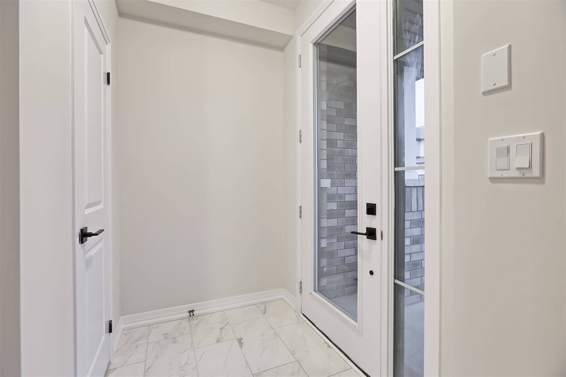 Cambridge, ON N1S 5C2,400 Newman DR #24