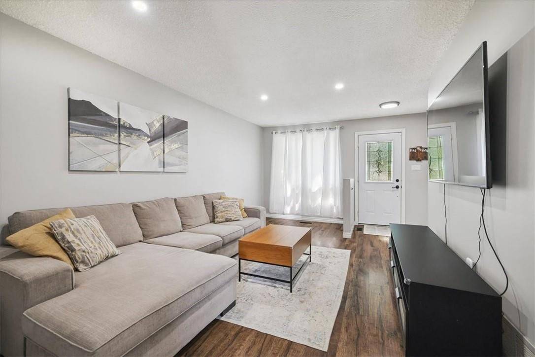 Brantford, ON N3P 1A4,9 Inglewood ST