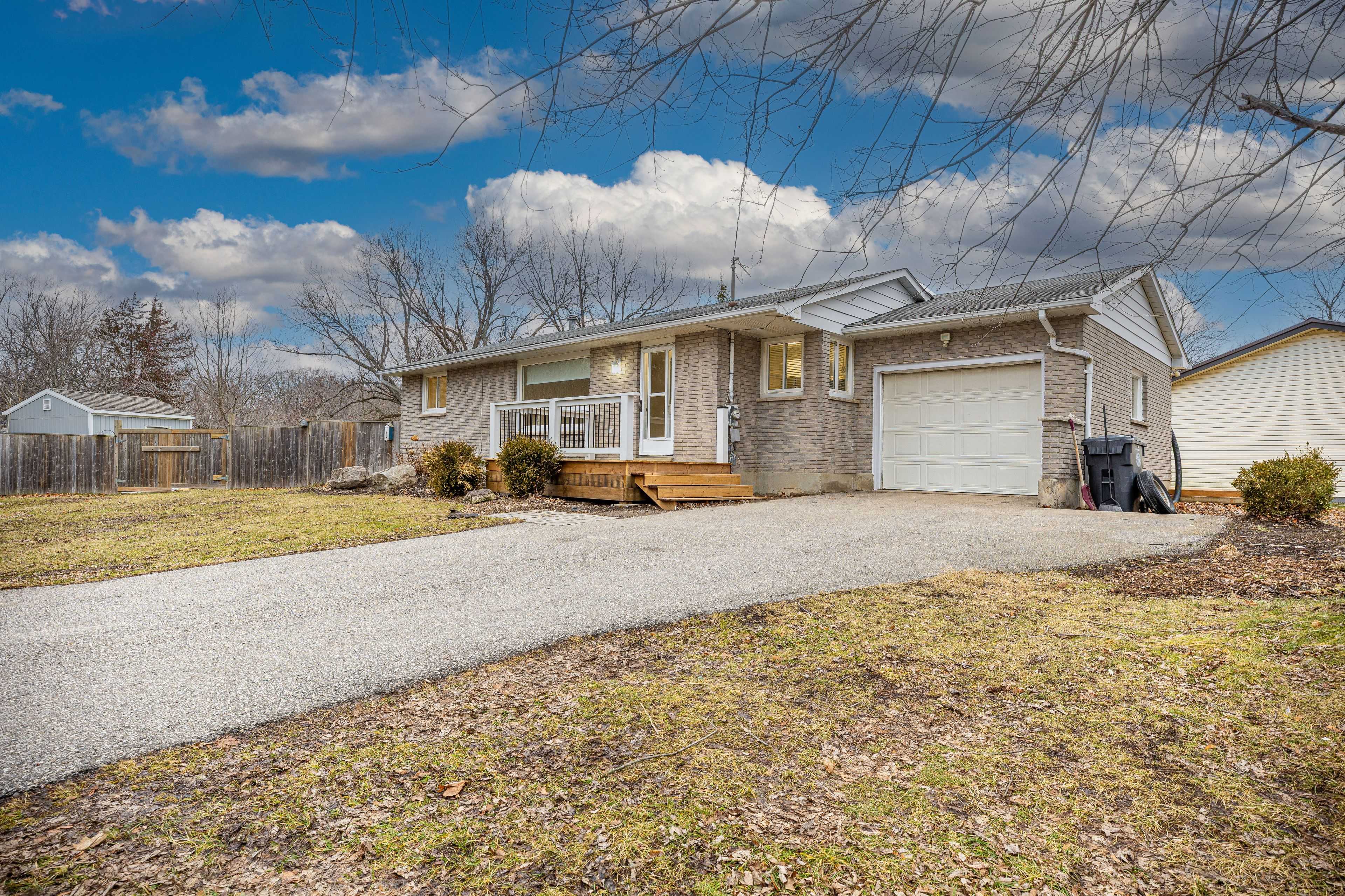 Central Elgin, ON N0L 2L0,42606 Johnathon ST