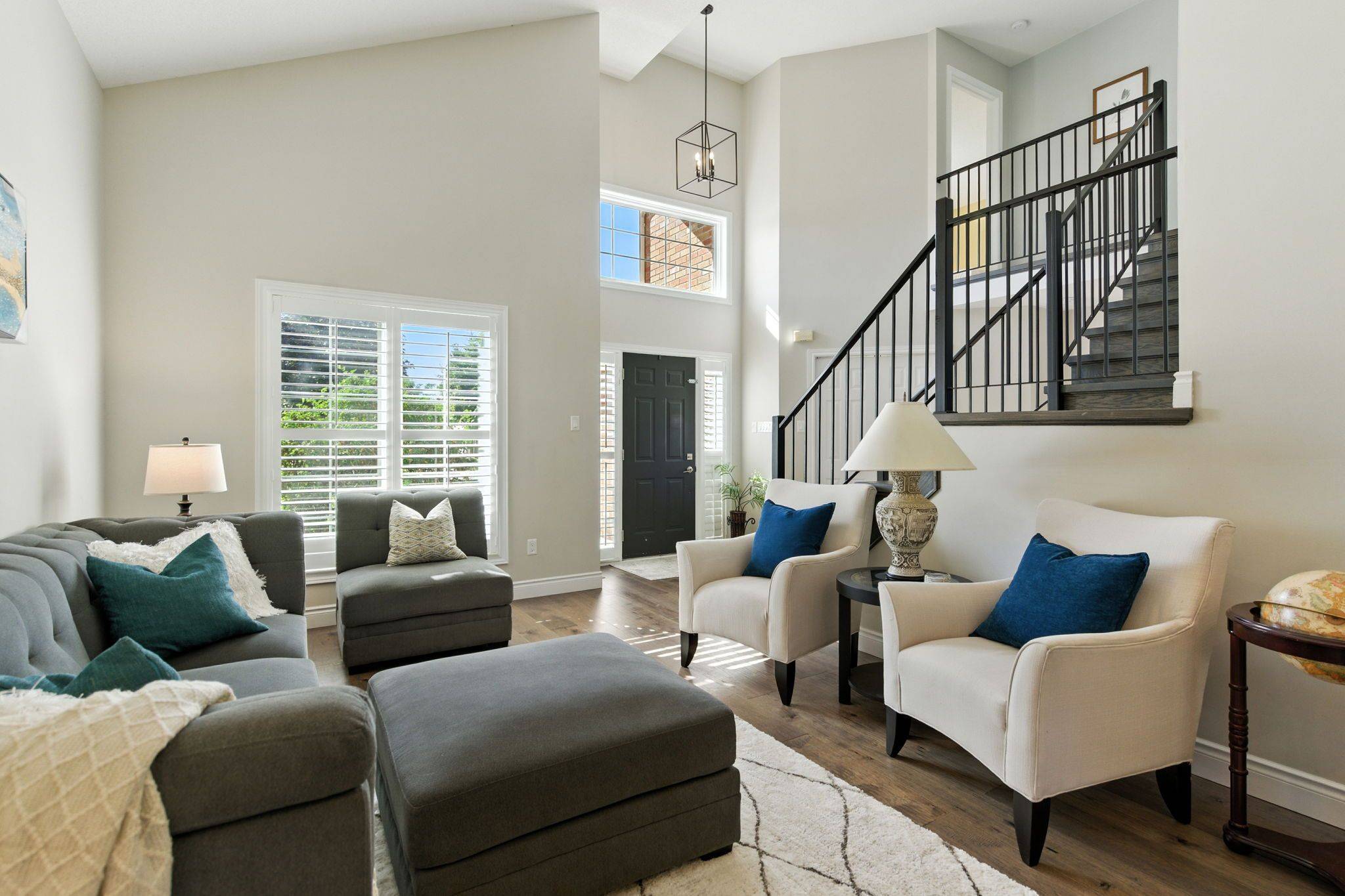 Haldimand, ON N3W 2L1,2 Caledonia AVE