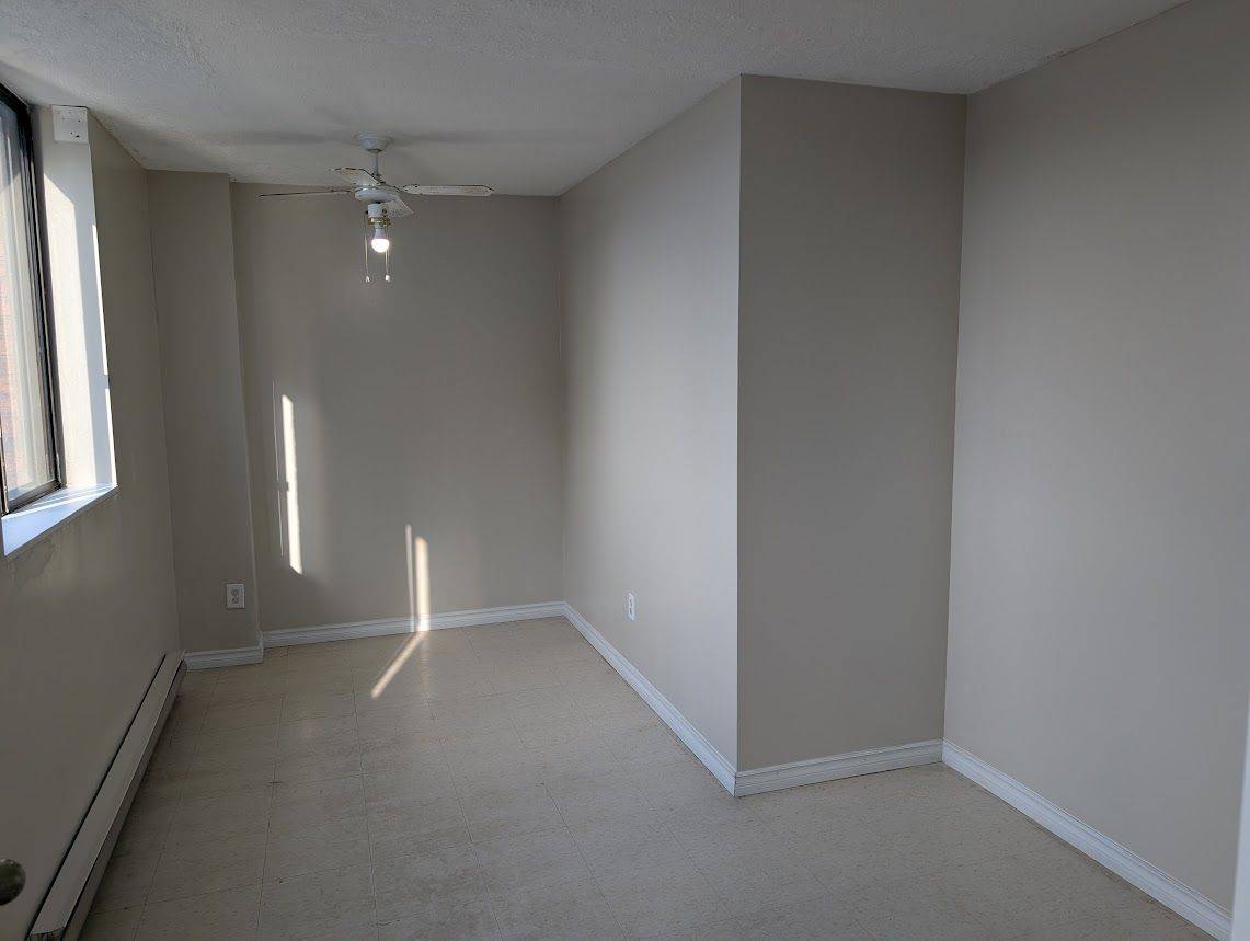 Peterborough, ON K9H 3V6,328 Aylmer ST #301