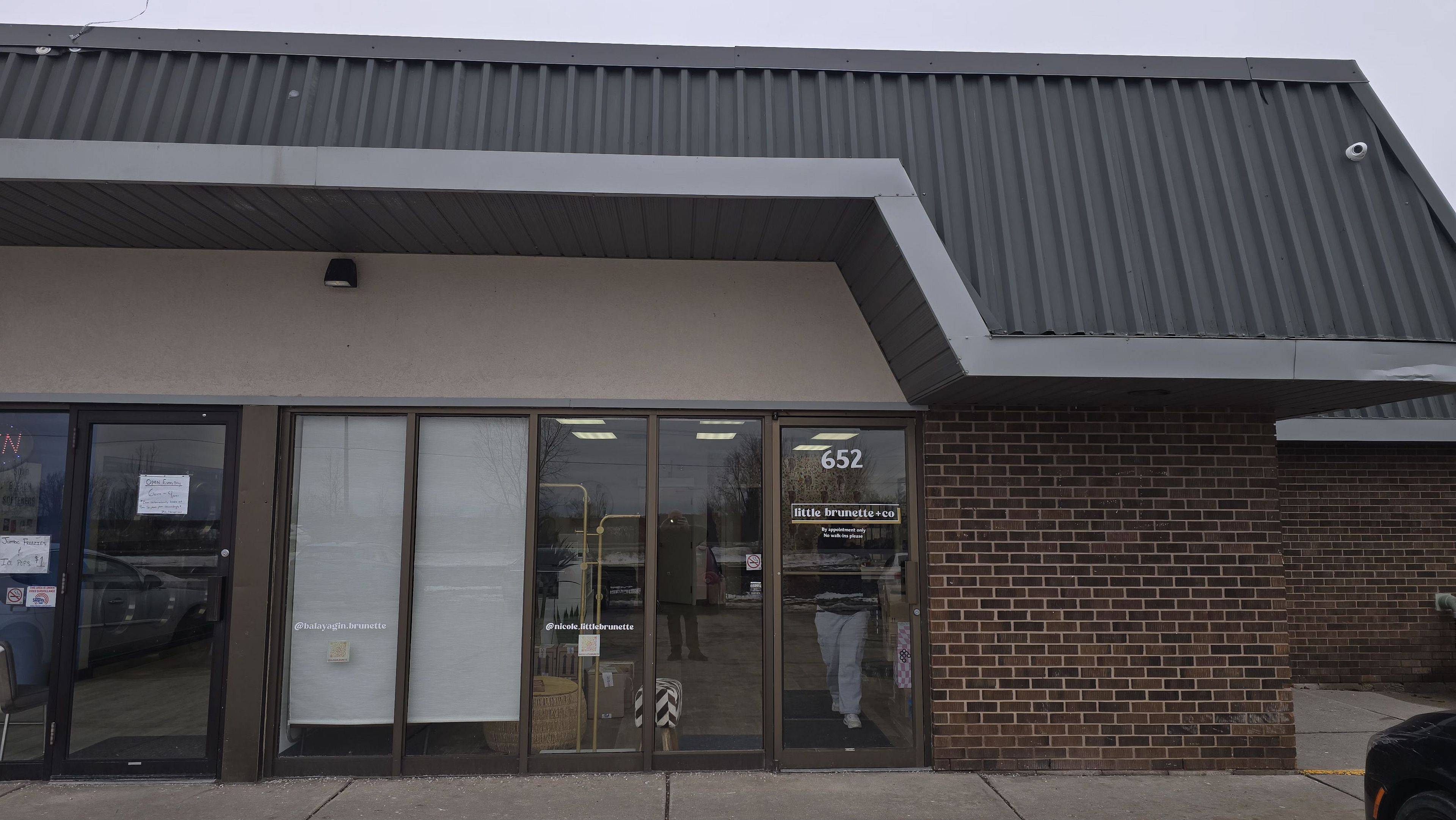 Belleville, ON K8N 1G7,652 Dundas Street East ST E