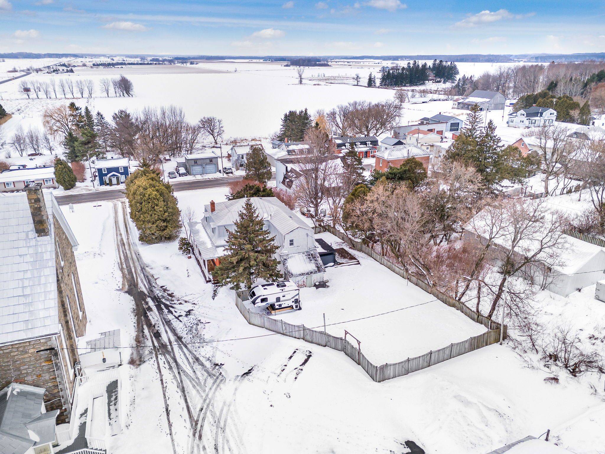 Hawkesbury, ON K0B 1M0,729 County Rd 18 RD