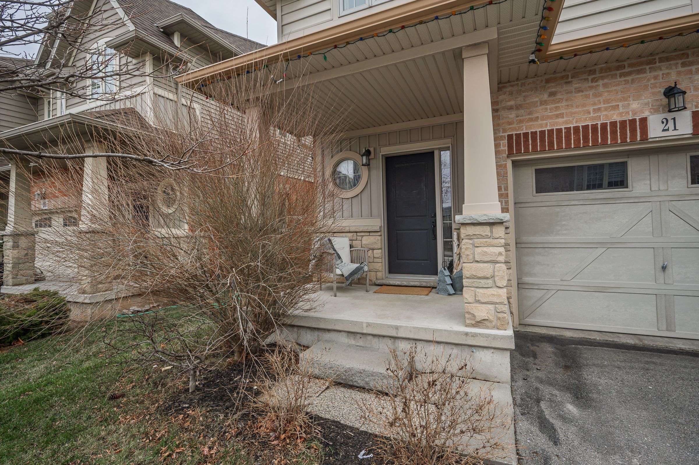 Grimsby, ON L3M 0G1,8 Lakelawn RD ##21