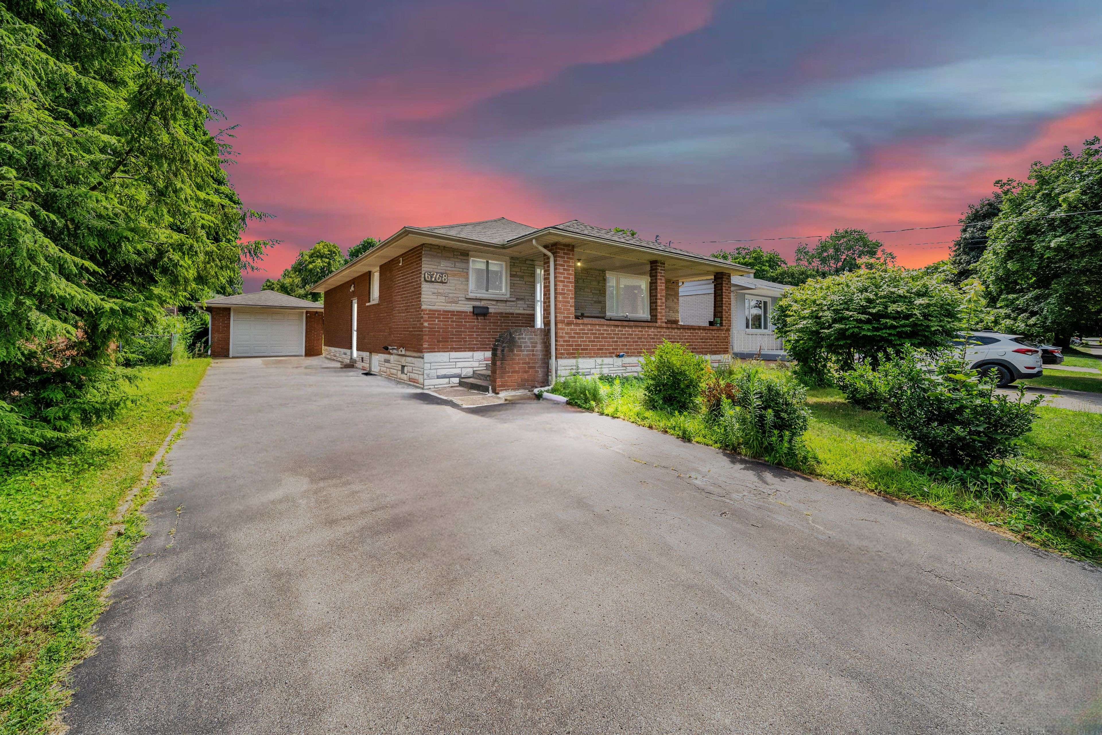 Niagara Falls, ON L2E 5K1,6768 KEIFFER ST