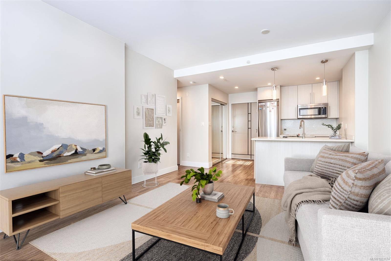 Victoria, BC V8V 3P6,1090 Johnson St #408