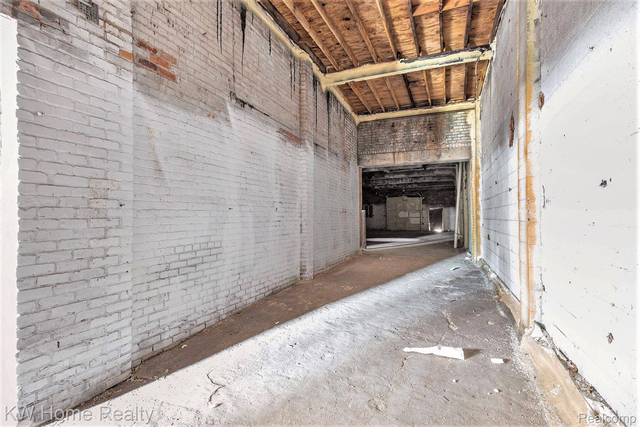 Detroit, MI 48205,12709 GRATIOT AVE