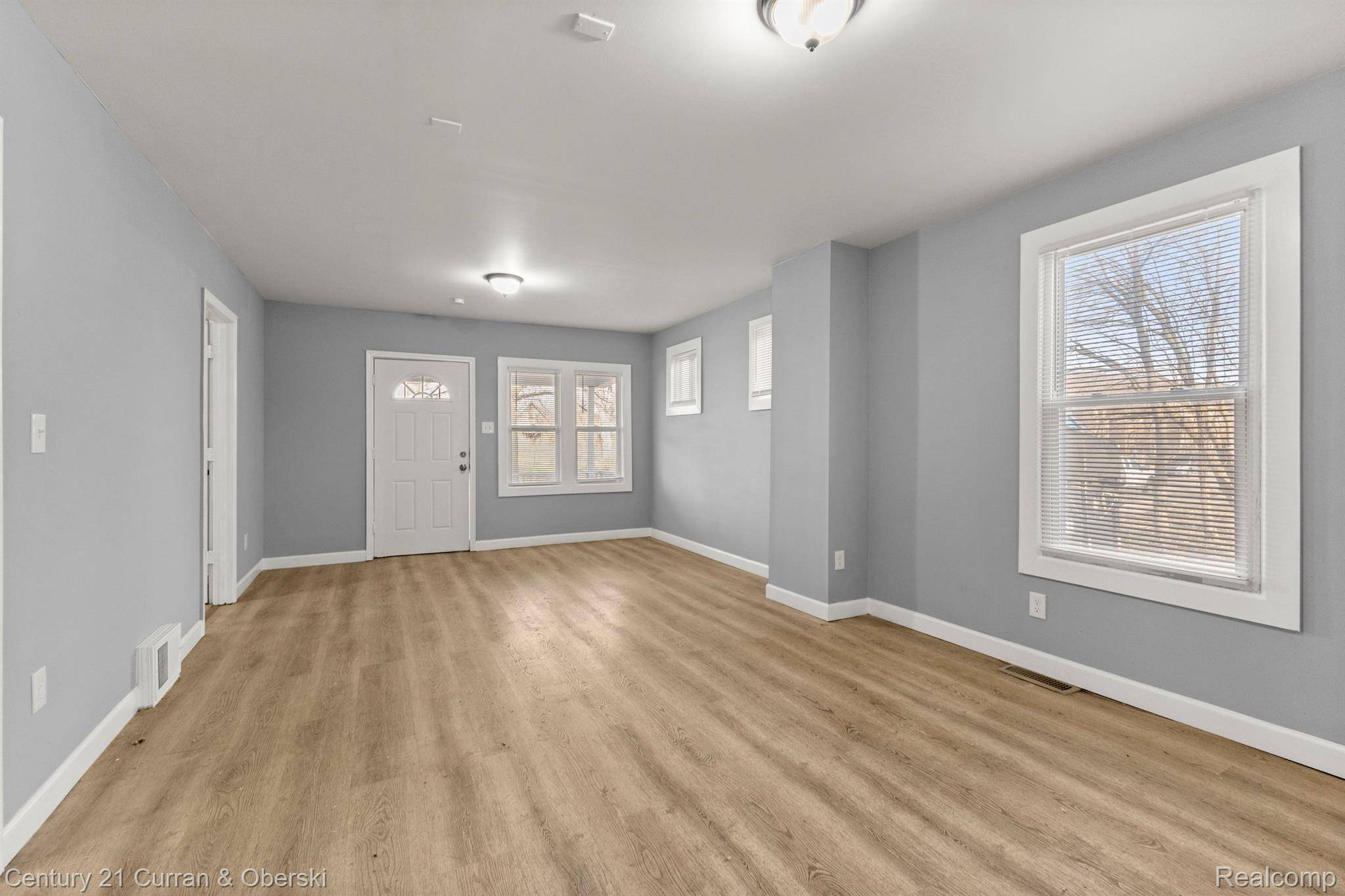 Detroit, MI 48238,15840 DEXTER AVE