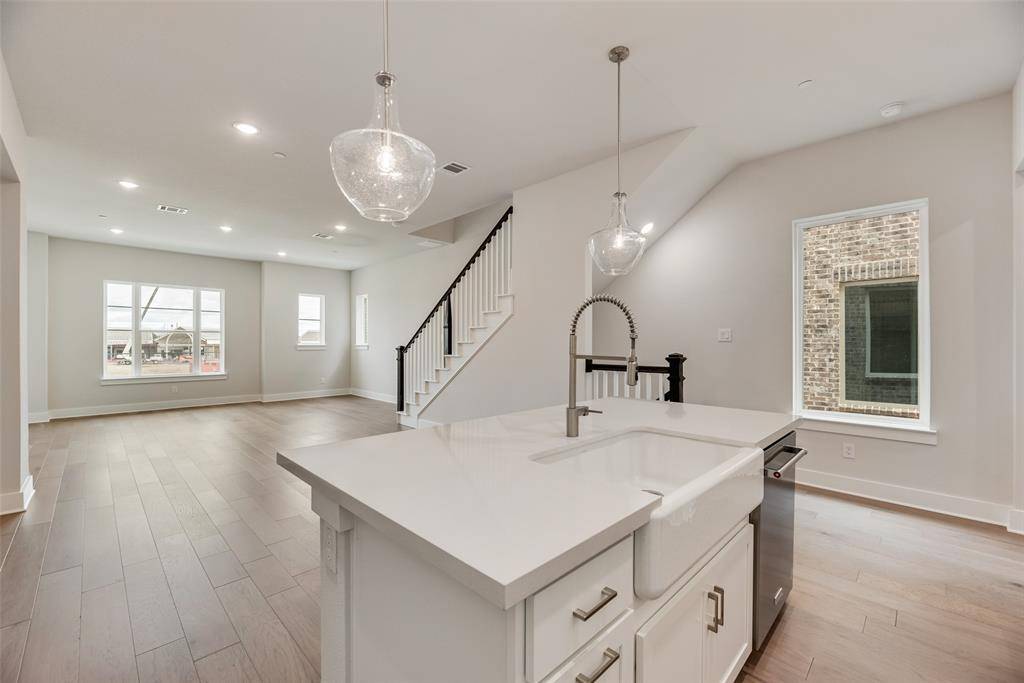 Plano, TX 75075,925 Heights Way