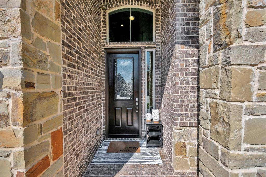 Roanoke, TX 76262,437 Chestnut Lane