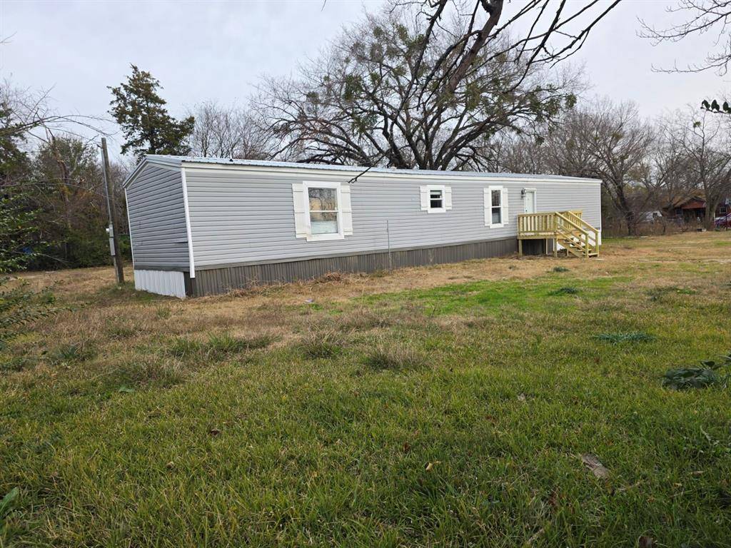 Campbell, TX 75422,1201 S Patterson Street