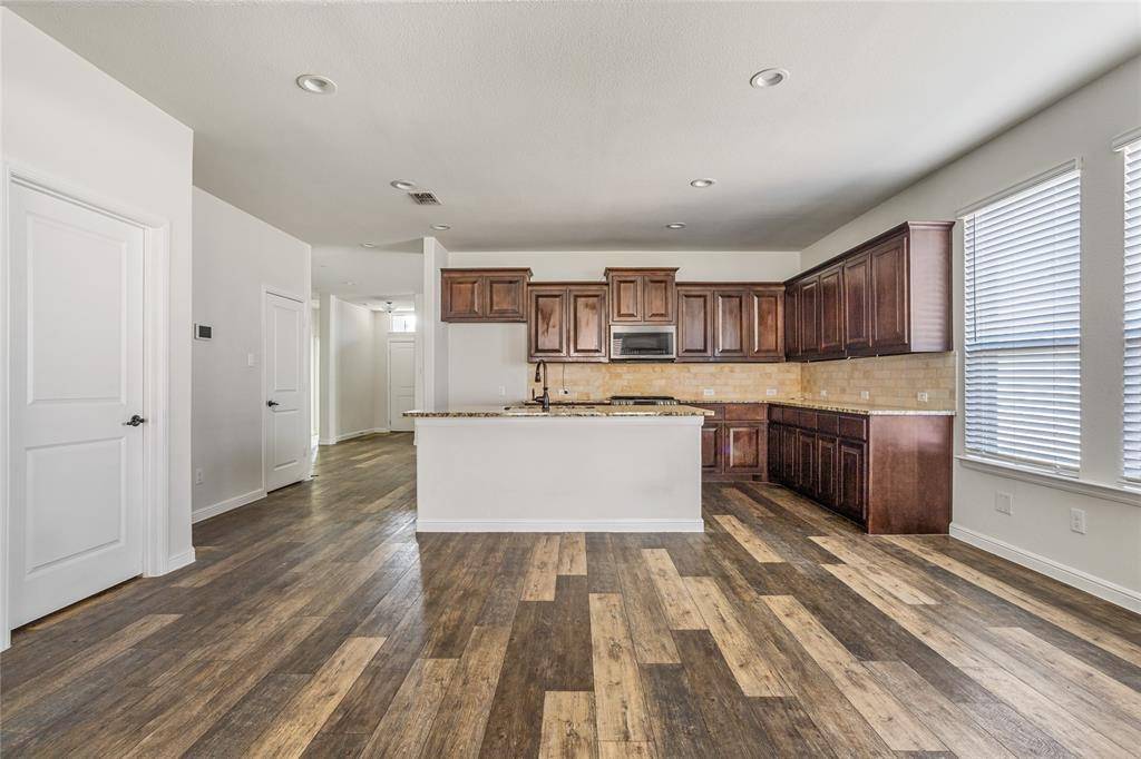 Cleburne, TX 76033,1111 Burlingame Drive