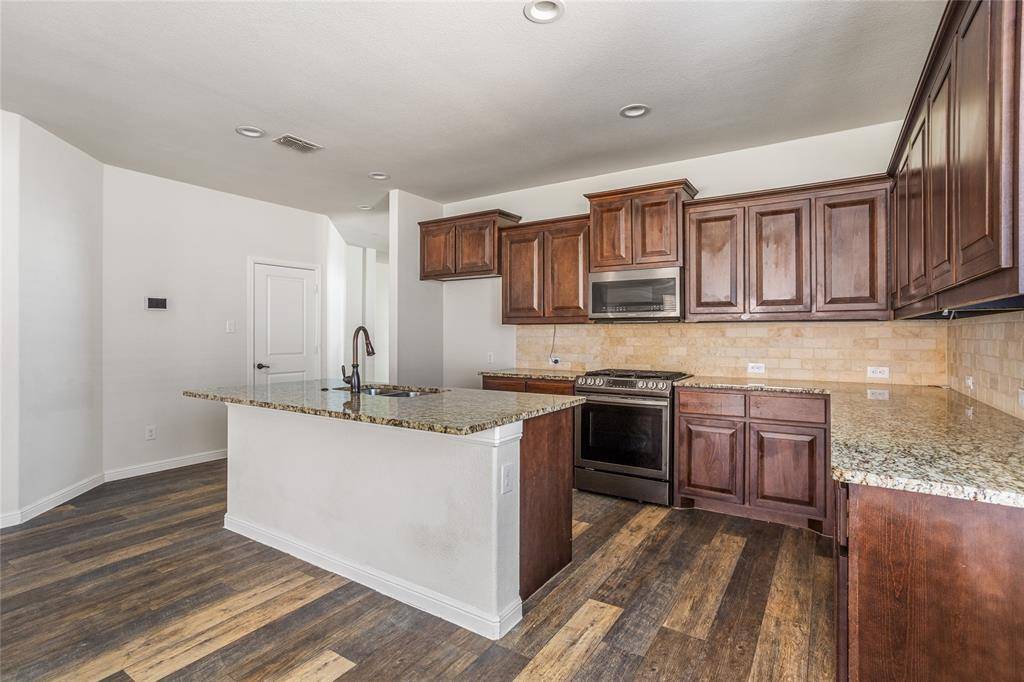 Cleburne, TX 76033,1111 Burlingame Drive