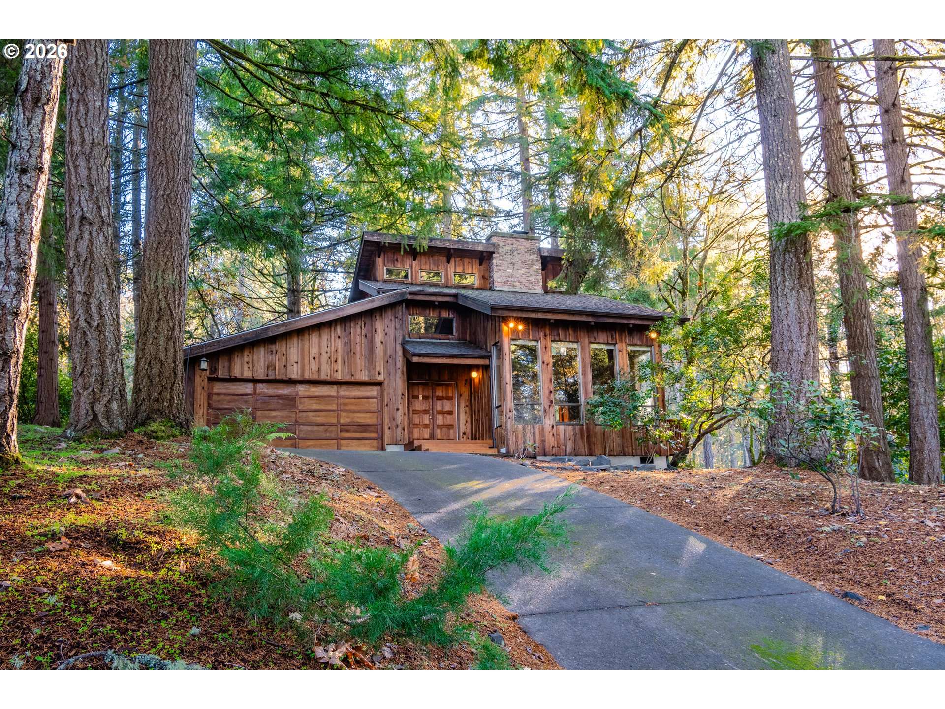 Eugene, OR 97403,3054 HENDRICKS HILL DR