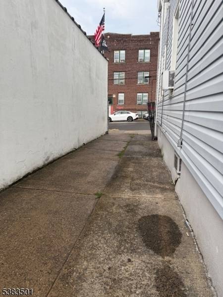 Paterson City, NJ 07513,495 21St Ave