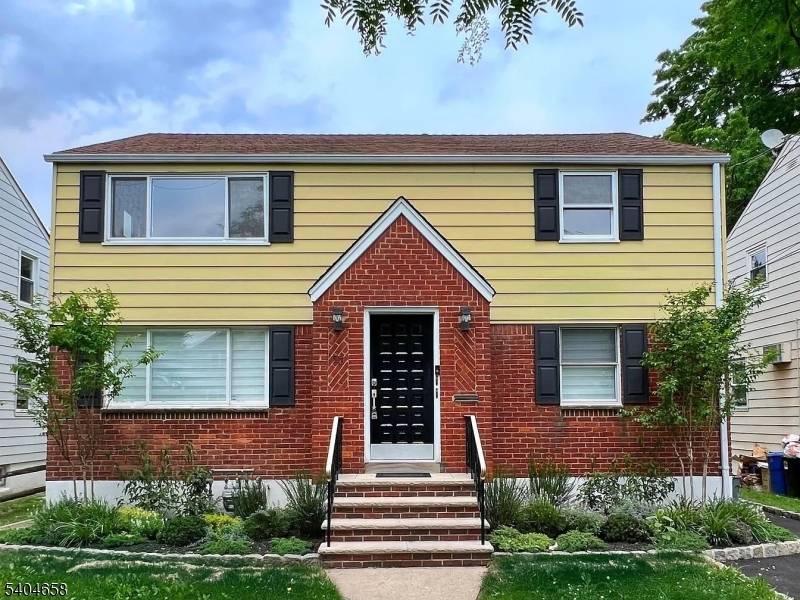 Lodi Boro, NJ 07644,73 Macarthur Ave