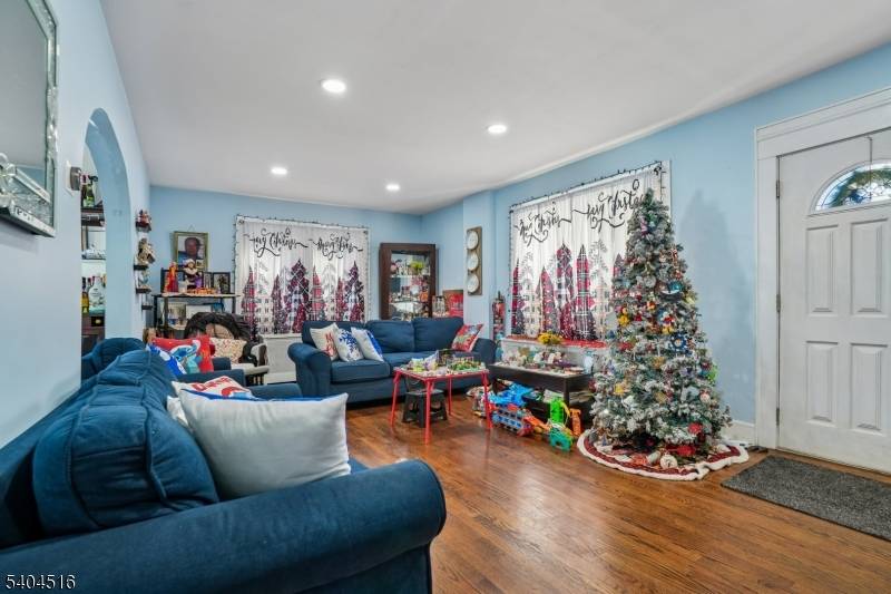 Totowa Boro, NJ 07512,228 Totowa Rd