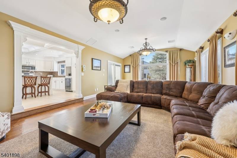 Wayne Twp., NJ 07470,761 Valley Rd