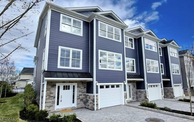 North Arlington Boro, NJ 07031,190 Canterbury Ave