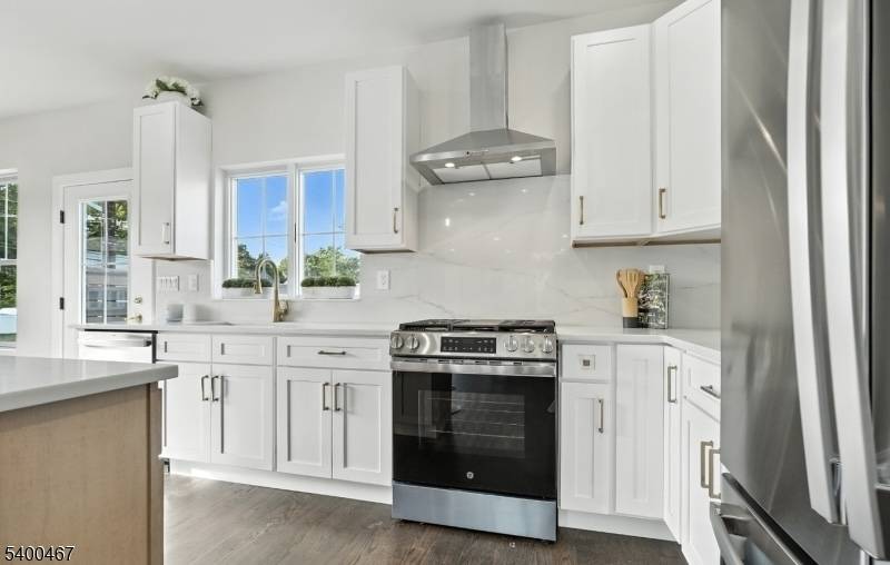 North Arlington Boro, NJ 07031,190 Canterbury Ave