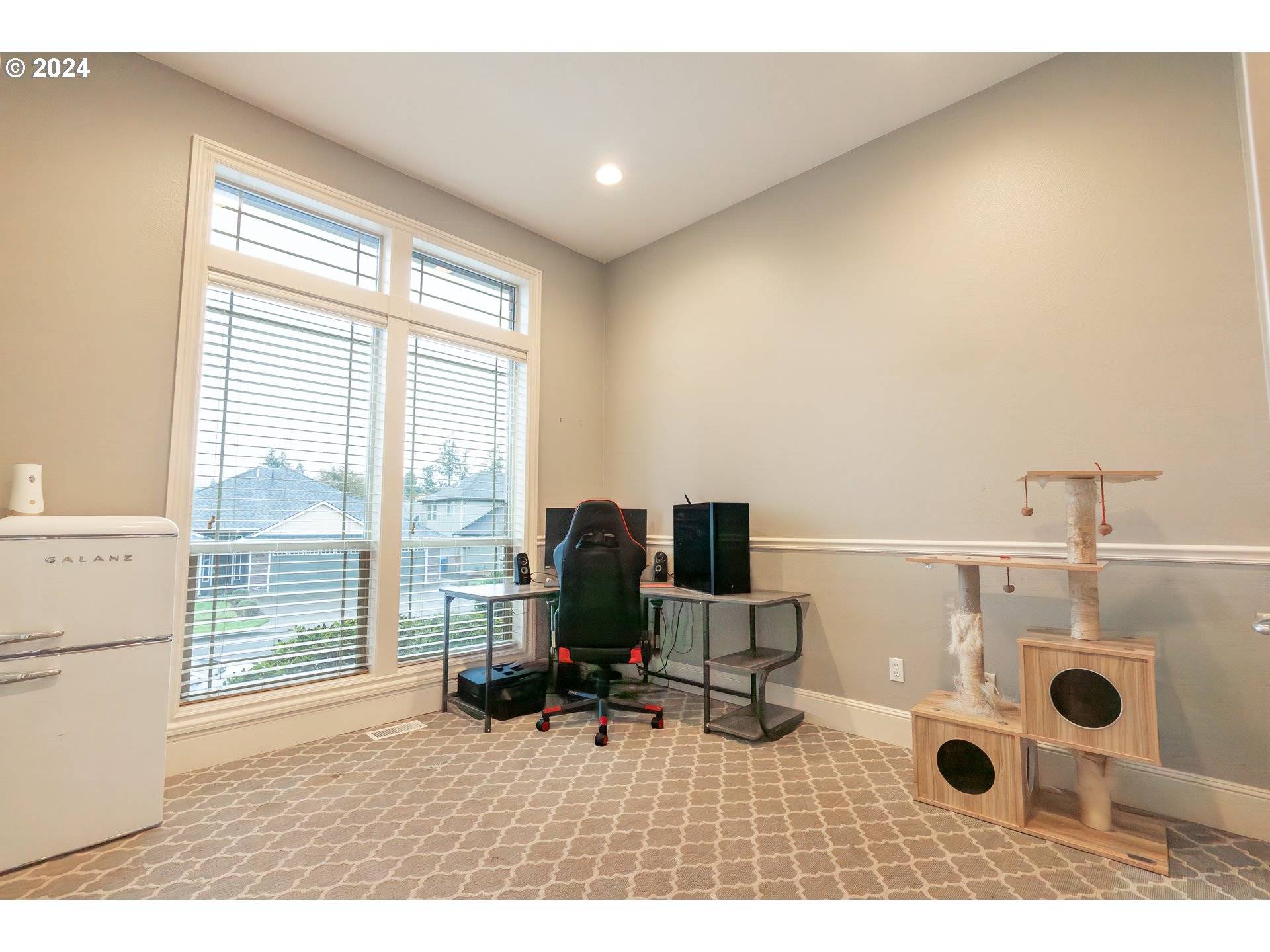 Salem, OR 97304,2757 ISLANDER AVE