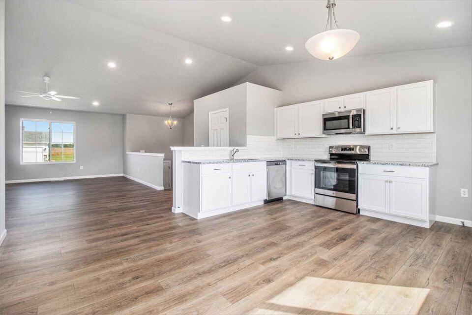 Holland, MI 49424,13759 Quincy ST