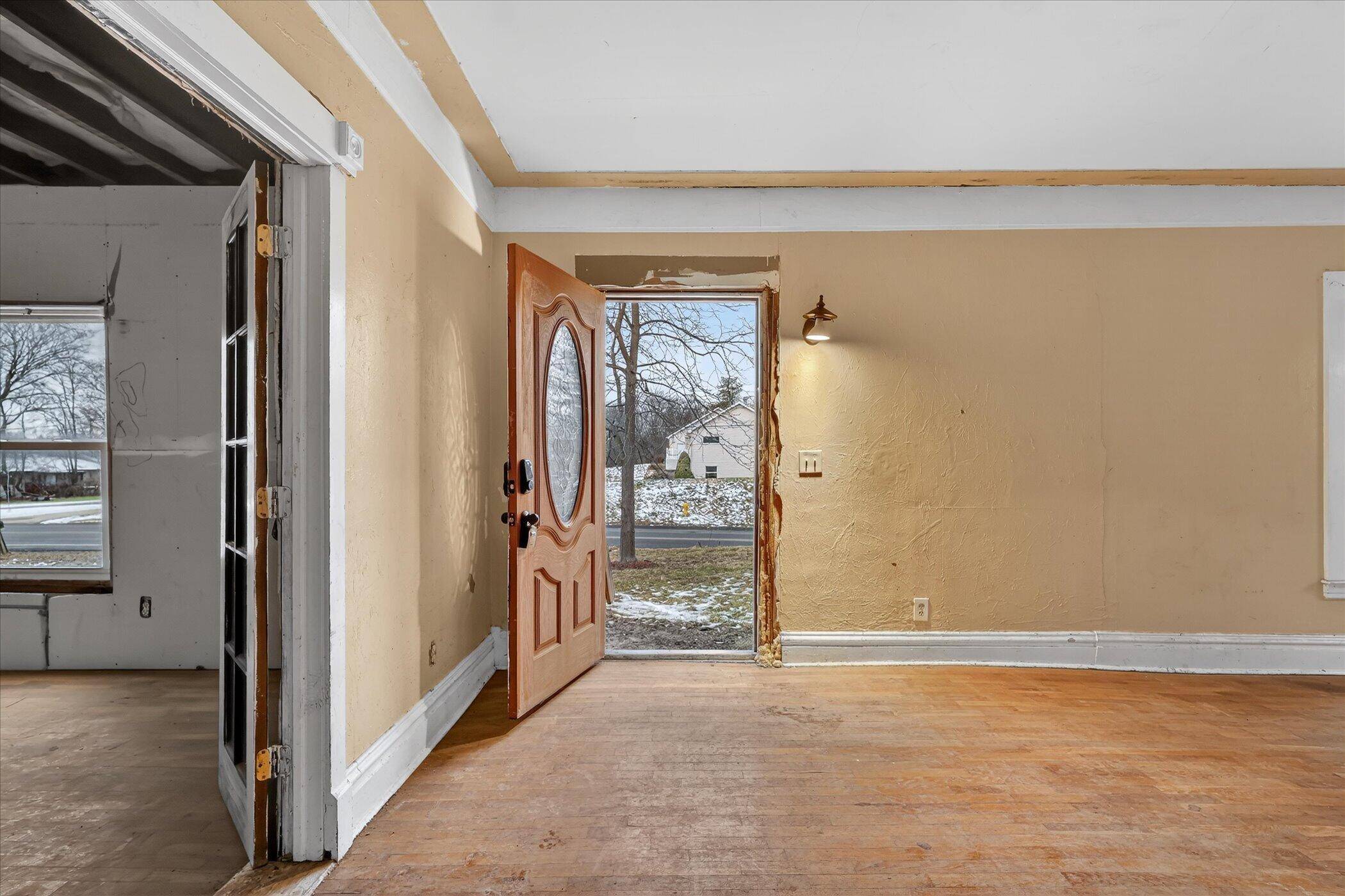 Grand Rapids, MI 49505,2328 Dean Lake AVE NE