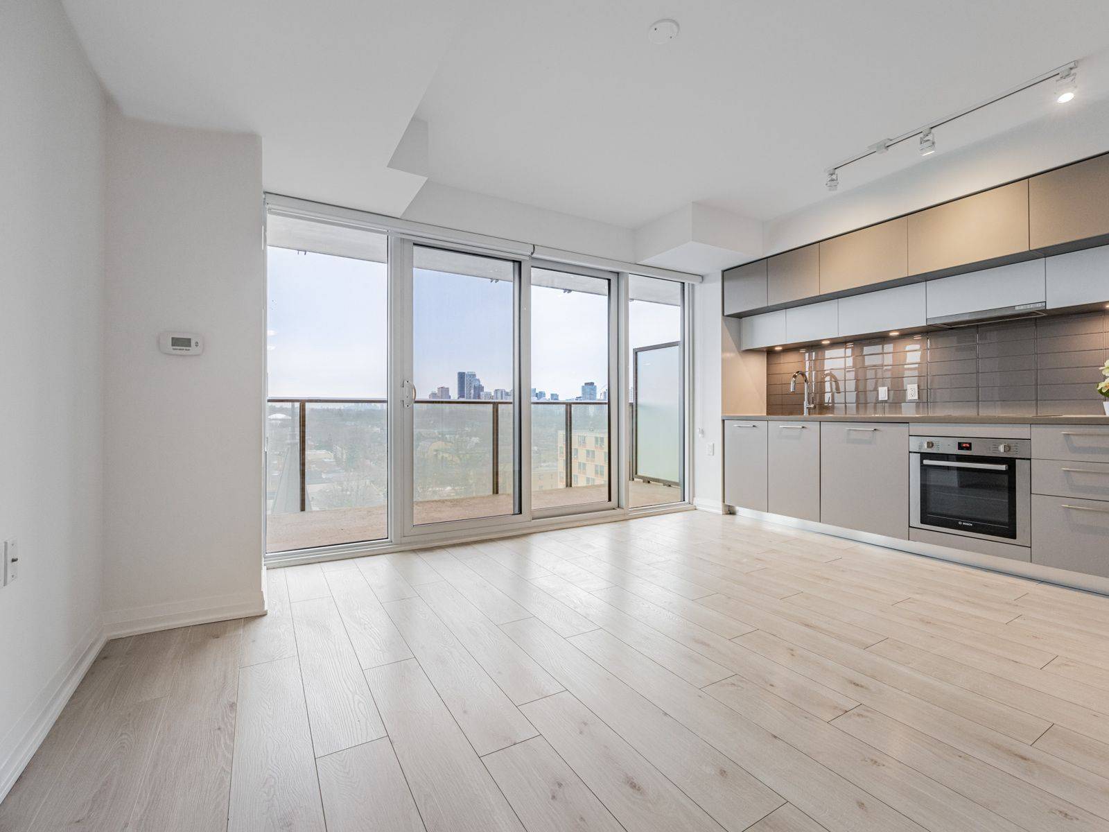 Toronto C02, ON M4V 0B2,99 Foxbar RD #1106