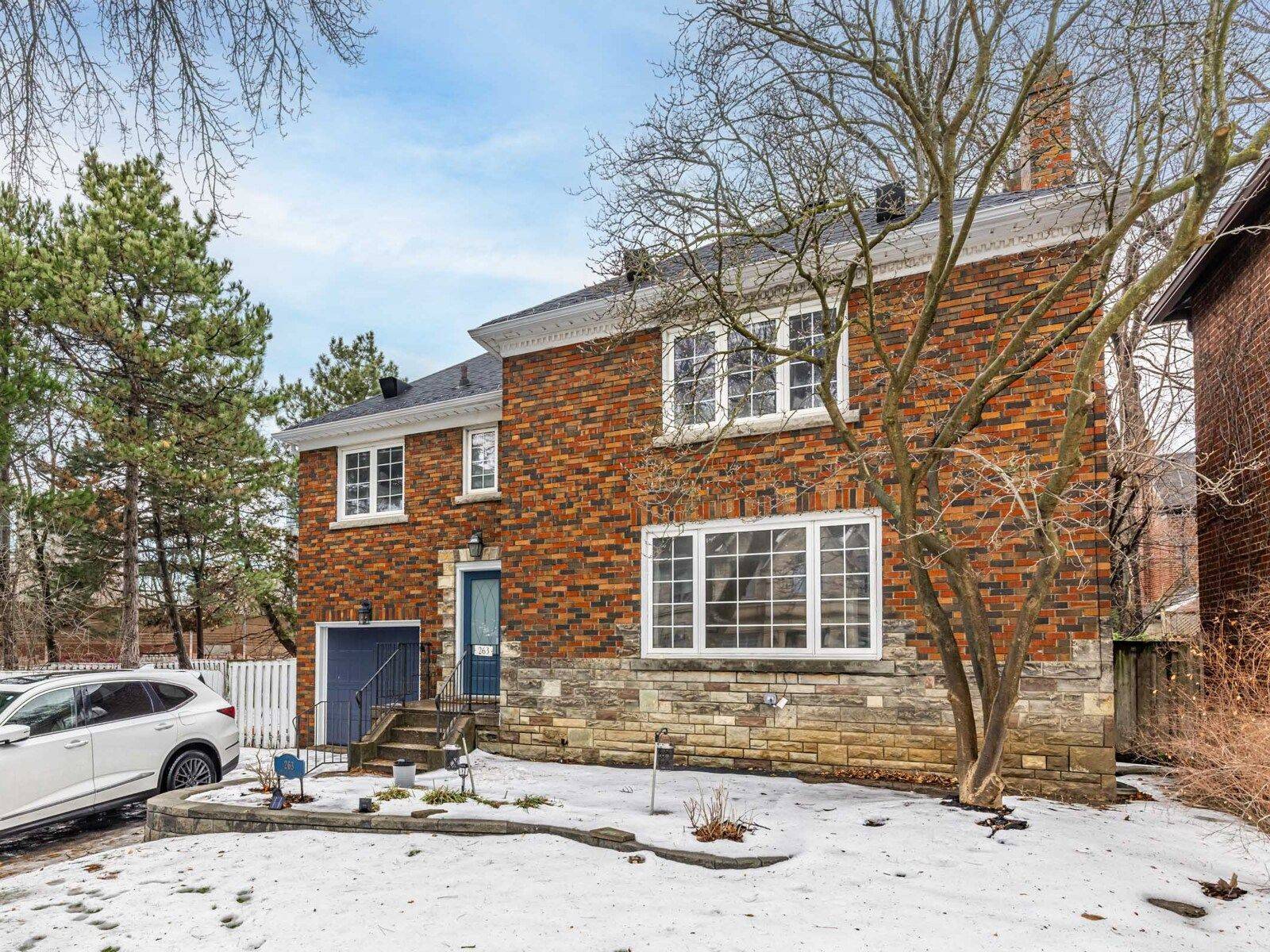 Toronto C04, ON M6C 2H5,263 Old Forest Hill RD