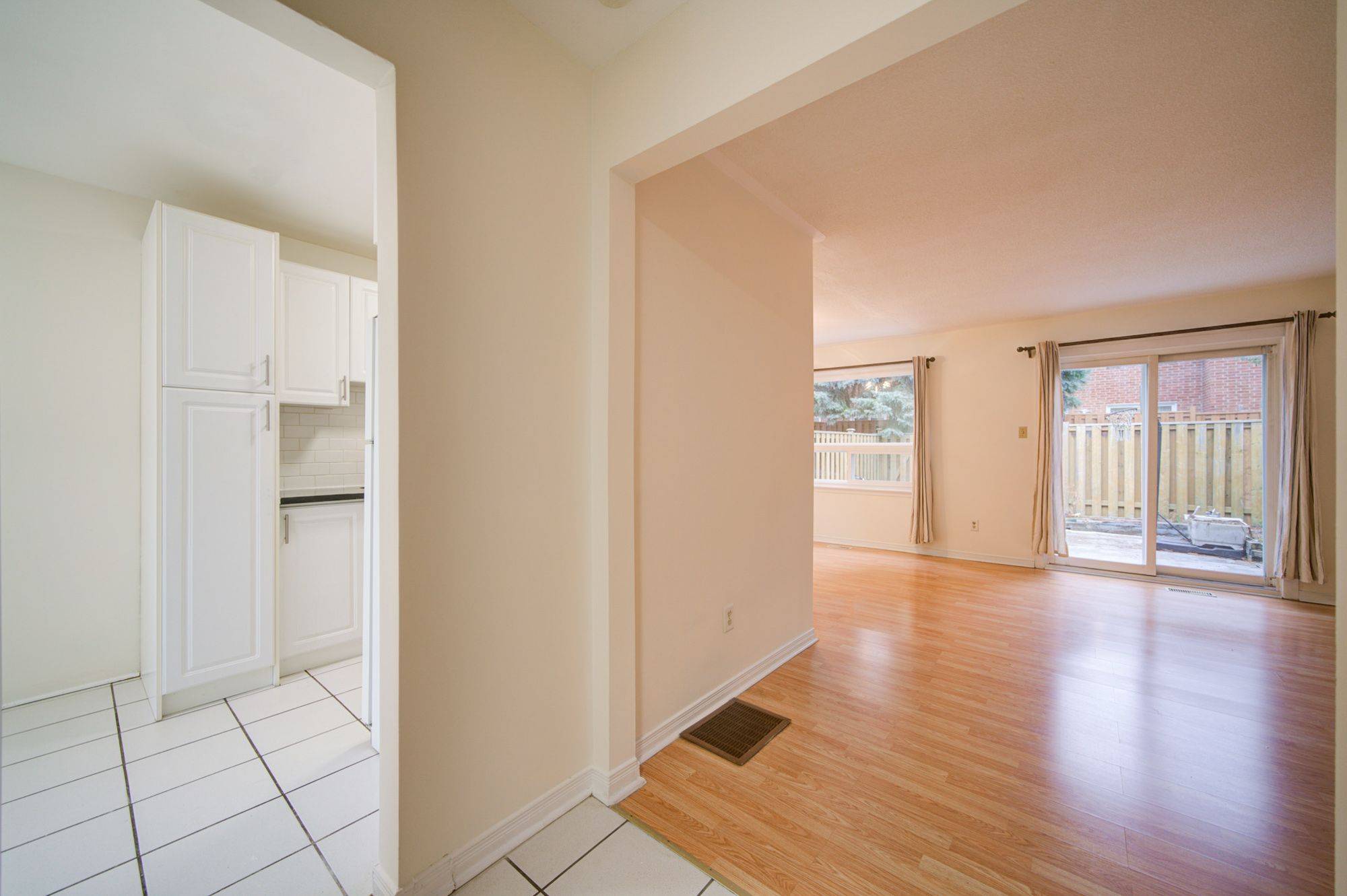 Toronto E05, ON M1T 3P9,70 Cass AVE #186