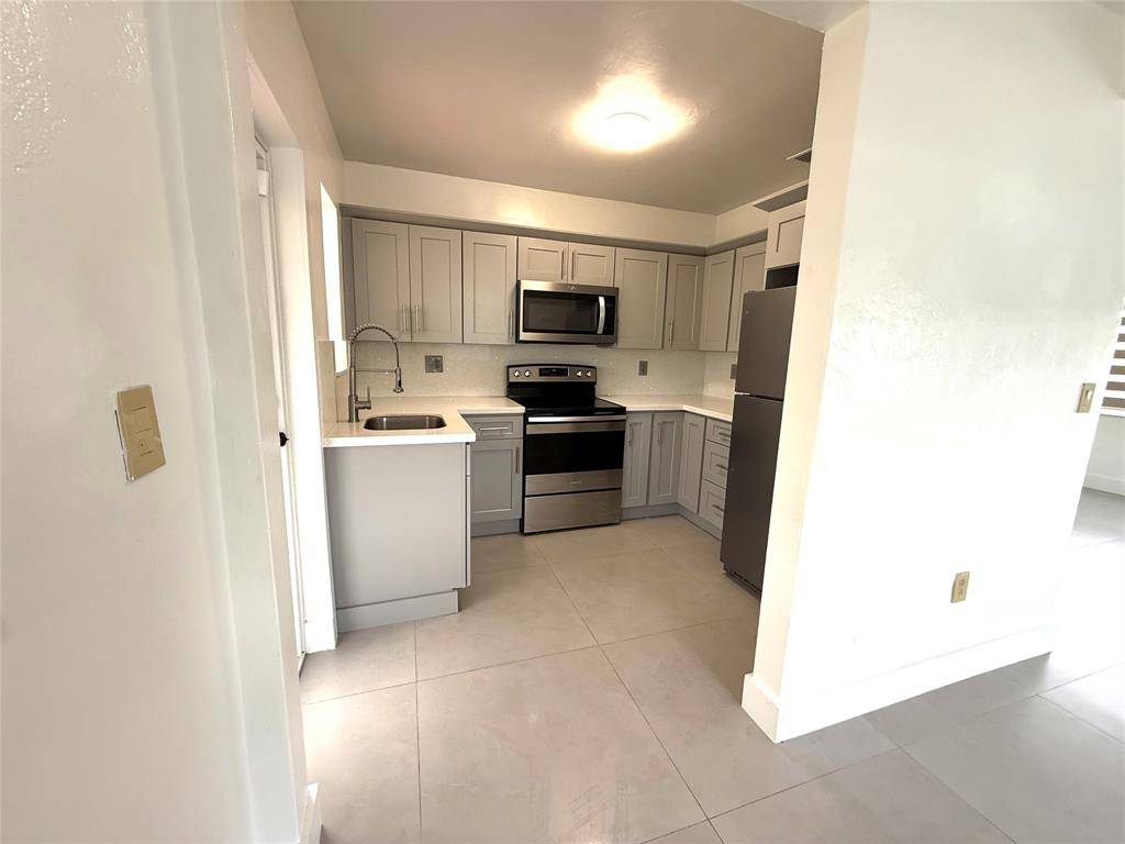 Miami, FL 33144,501 SW 67th Ave