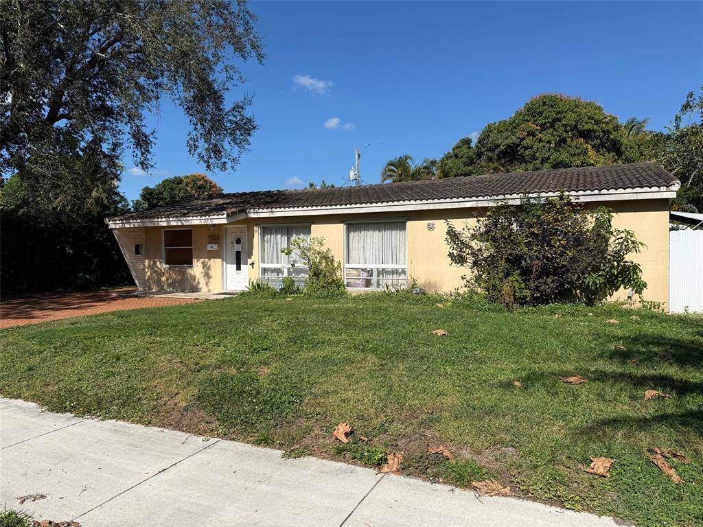 Hollywood, FL 33024,6911 Harding St