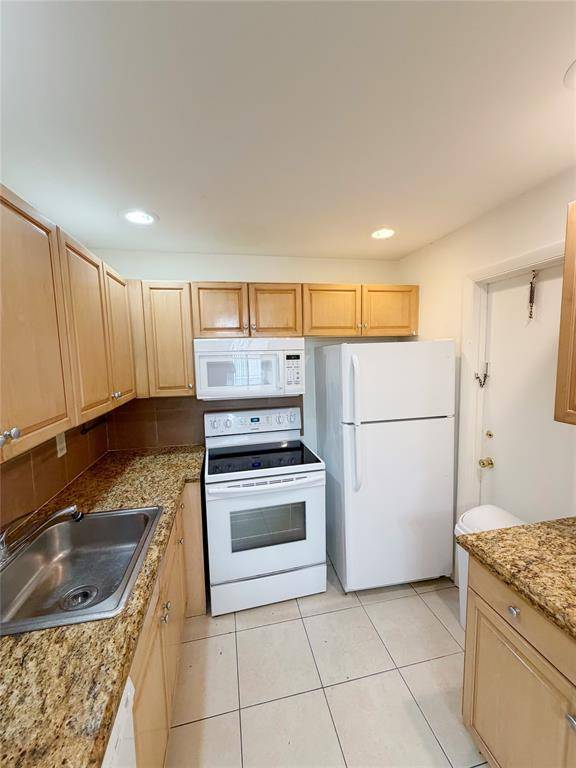 Boca Raton, FL 33486,640 NW 13th St #26